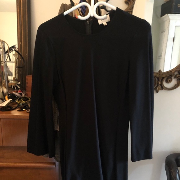 Aritzia Dresses & Skirts - Artizia black dress
